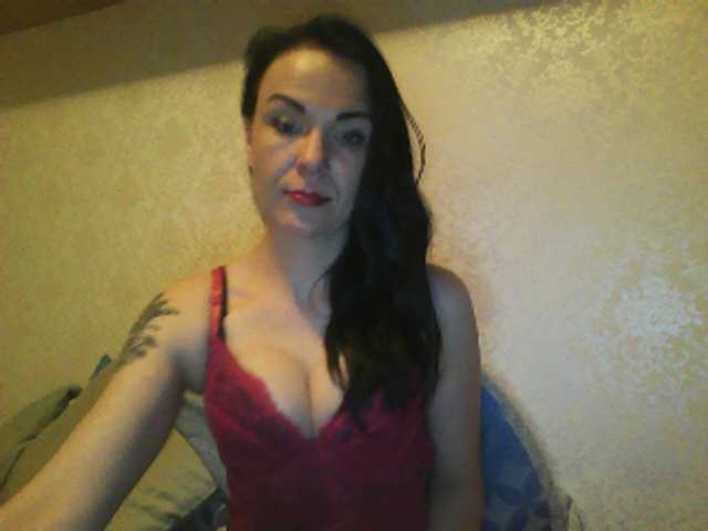 Transliacijos ekrano nuotraukos KendallLUXE