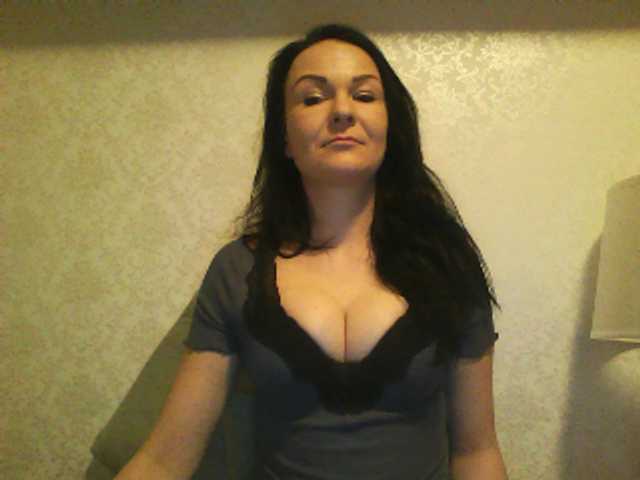 Transliacijos ekrano nuotraukos KendallLUXE