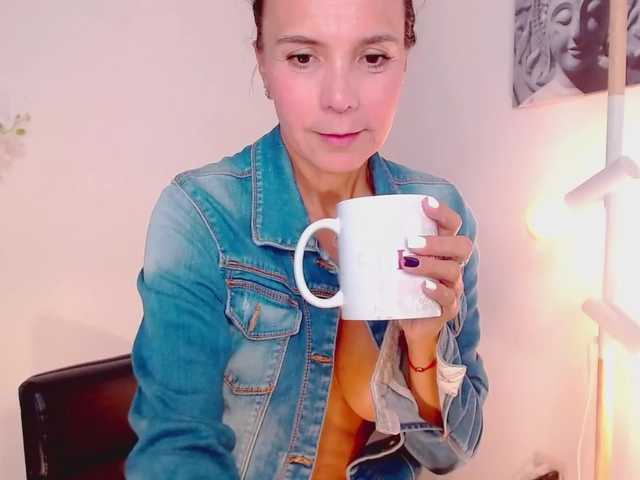 Transliacijos ekrano nuotraukos KendraCole