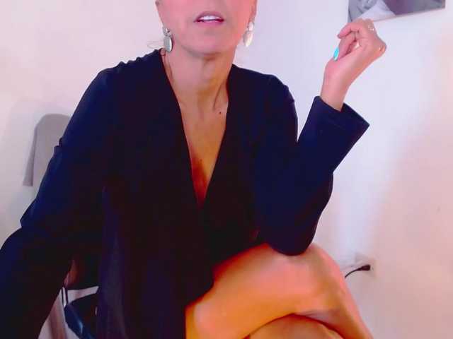 Transliacijos ekrano nuotraukos KendraCole