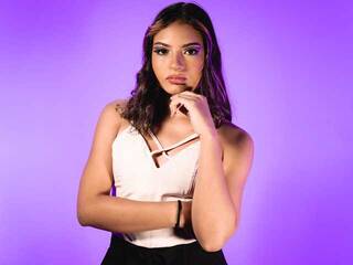 Erotinis vaizdo pokalbis KendraKaiser