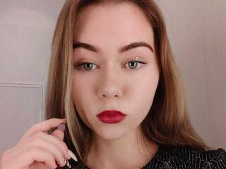 Erotinis vaizdo pokalbis Kessi-Bless