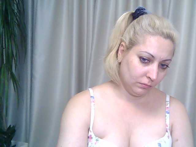 Nuotraukos KickaIricka I will add to my friends-20, view camera-25, show chest-40, open pussy -50, open asshole-70, get naked and show my holes-100