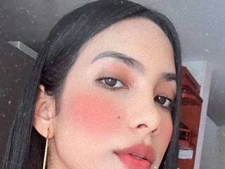 Erotinis vaizdo pokalbis kinky-mindy