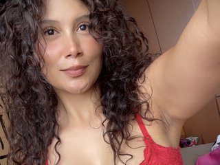 Erotinis vaizdo pokalbis KinkyMila