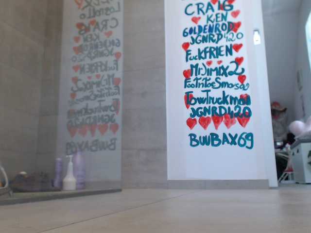 Transliacijos ekrano nuotraukos KinkyMoni