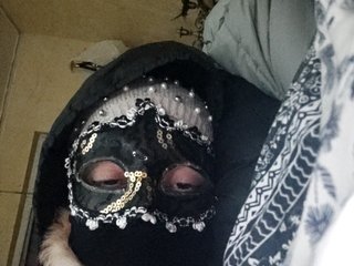 Erotinis vaizdo pokalbis Kira700cams