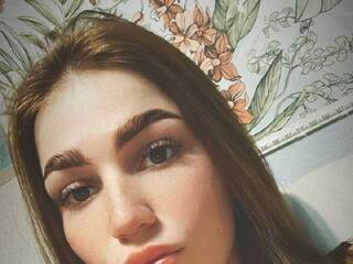 Erotinis vaizdo pokalbis Kiraonce