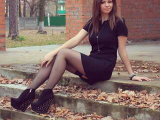 Erotinis vaizdo pokalbis KiraraDi