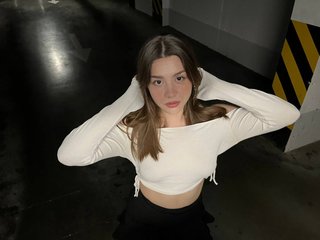 Erotinis vaizdo pokalbis KisaPurr