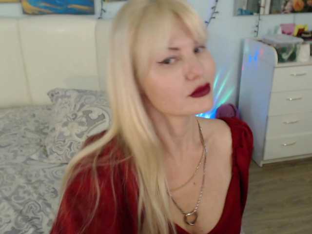 Transliacijos ekrano nuotraukos GLAMSQUIRT