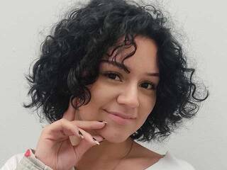 Erotinis vaizdo pokalbis KittyCol