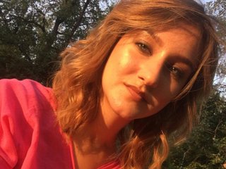 Erotinis vaizdo pokalbis KleoManson