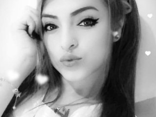 Erotinis vaizdo pokalbis Kriis-Nova