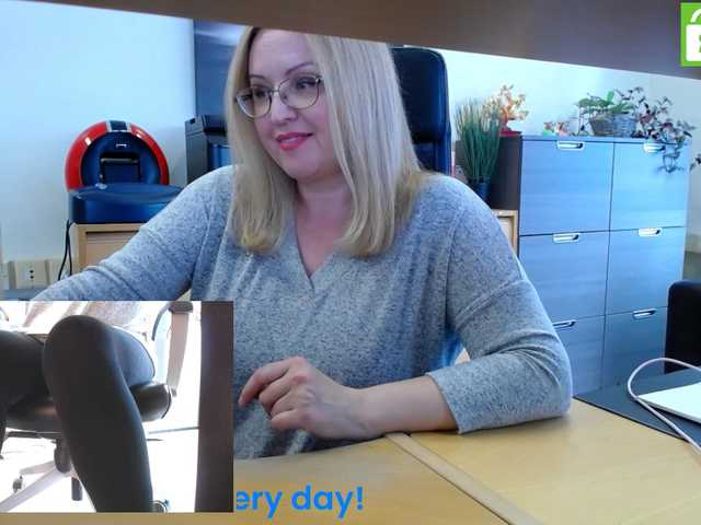 Nuotraukos KristinaKesh At the REAL office! @total To masturbate and cum, left to collect @remain Privats welcome!!! 151 tok before pvt! Tips only in public chat matter:) Lush reactiong from 3 tok.