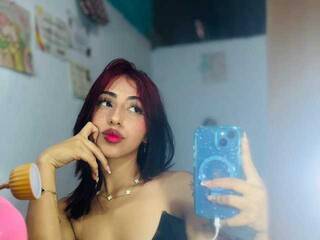 Erotinis vaizdo pokalbis KuromiDae