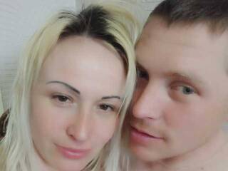 Erotinis vaizdo pokalbis Kusa-Kusaa