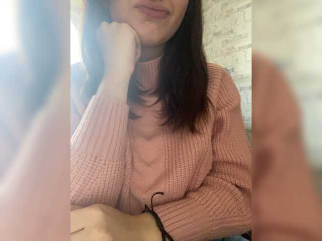 Transliacijos ekrano nuotraukos LollaDolly