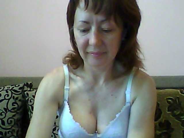 Nuotraukos ladyirenka I see cam for 25 tokens. Tits 50 tok, pussy or ass 60 tok.