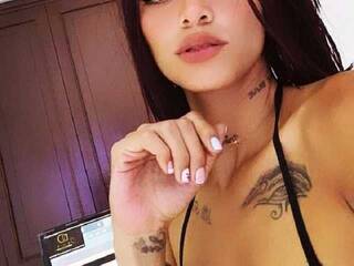 Erotinis vaizdo pokalbis laia33