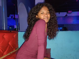 Erotinis vaizdo pokalbis Laluna2