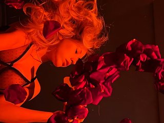 Erotinis vaizdo pokalbis Lanakisss