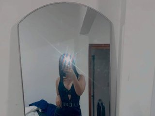 Erotinis vaizdo pokalbis LaraClimb1