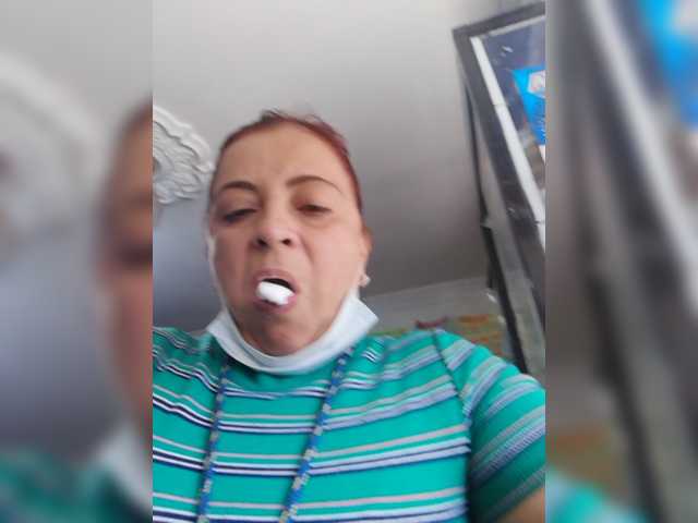 Transliacijos ekrano nuotraukos chicafresita