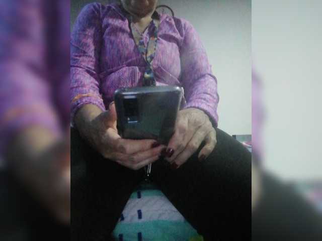 Transliacijos ekrano nuotraukos chicafresita