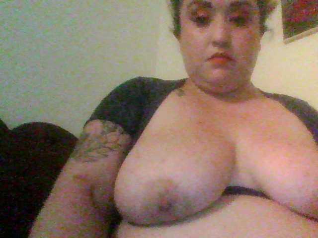 Nuotraukos ChefCakes505 Daddy come punish your dirty little whore!! @badgirl. I want to be your dirty little cum slut!
