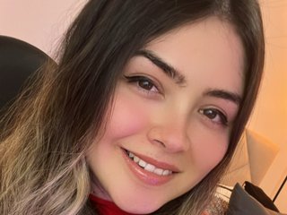 Erotinis vaizdo pokalbis LauBee