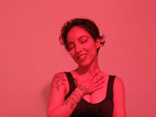 Profilio nuotrauka laura-hills18