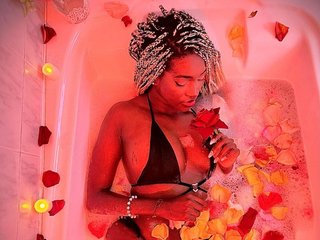 Erotinis vaizdo pokalbis lauraalucii