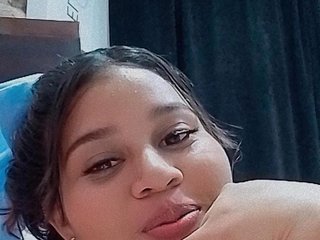 Erotinis vaizdo pokalbis LauraBree