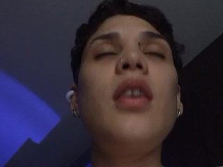 Erotinis vaizdo pokalbis LauraR