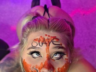 Erotinis vaizdo pokalbis Lauratakint