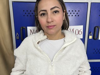 Erotinis vaizdo pokalbis LaurenBlonde
