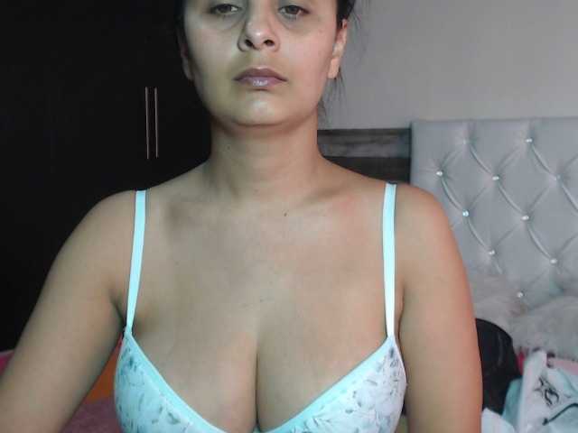 Nuotraukos laurenlove4u Lovense Lush on - Interactive Toy that vibrates with your Tips #lovense #natural #tits #latina #cum