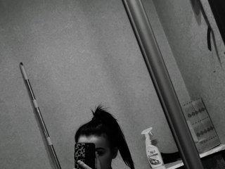 Erotinis vaizdo pokalbis Laurie-Mindy