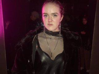 Erotinis vaizdo pokalbis LawandaPiazza