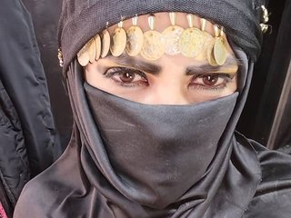 Erotinis vaizdo pokalbis LaylaMustafa