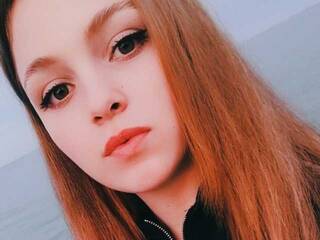 Erotinis vaizdo pokalbis LayrenSilver