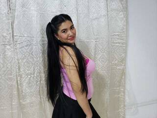 Erotinis vaizdo pokalbis Leah-will