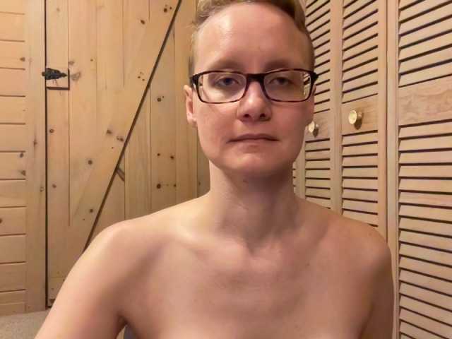 Nuotraukos LeahWilde Topless yoga time!- keep in mind lurkers will be banned, if you can't tip you can't stay