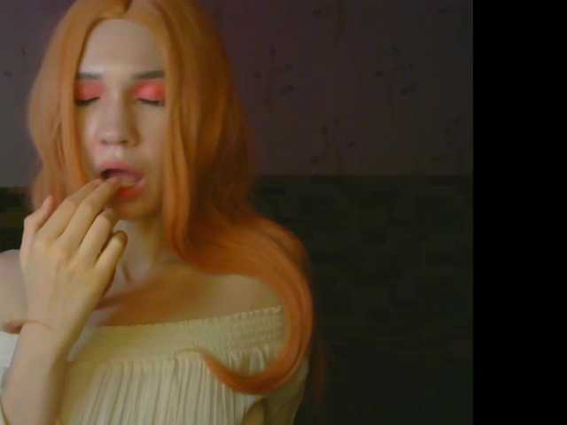 Transliacijos ekrano nuotraukos Alice-Charm