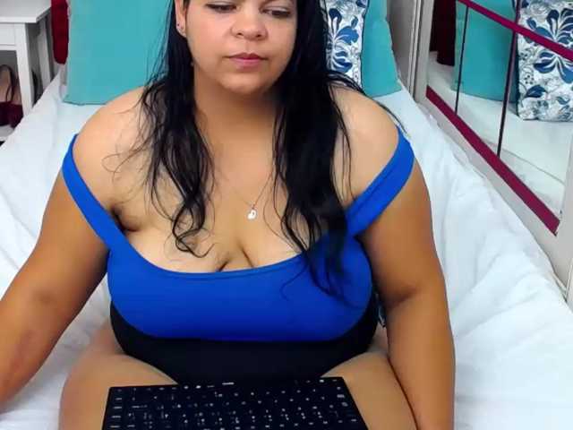 Transliacijos ekrano nuotraukos LeslieJoyy
