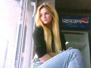 Erotinis vaizdo pokalbis LetsRight