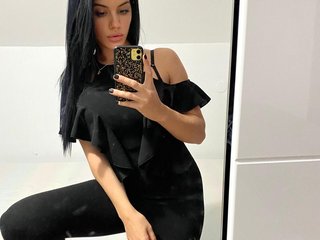 Erotinis vaizdo pokalbis LeyaCass