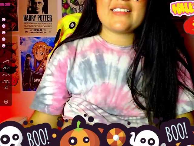 Nuotraukos LeylaStar1 "Boo! Spank ass Hard 25tks// 10tksPinch niples Clamps// Use me in #Pvt At goal Ride toy with oil! #dirty #ahegao #chubby #feet #daddy