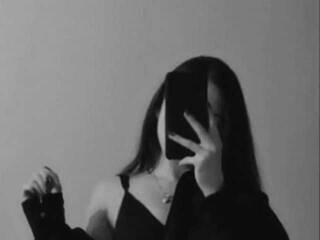 Erotinis vaizdo pokalbis Lia-Li